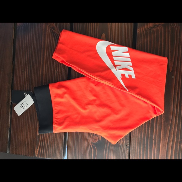 Sold in bundle - Picture 2 of 9